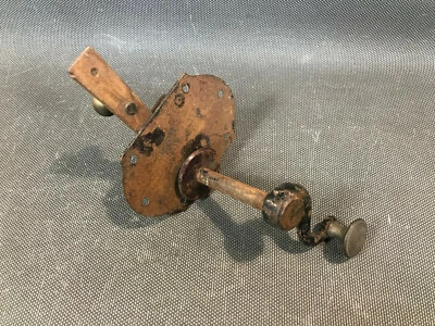 Ancien loquet de porte et poignée neuve ancien stock poignée laiton gache - Photo 1/4