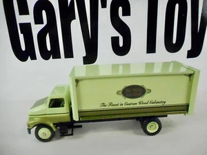 Winross Del Wood Kitchens Box Truck 1:64 Scale - Picture 1 of 6