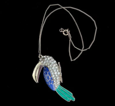 Vintage Toucan Uccello Targa D'Argento Strass 70’S Blu Smalto Collana - Immagine 1 di 4