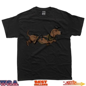 Camiseta divertida perro Dachshund con meme táctico Wiener NVG - Imagen 1 de 7