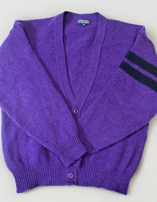 Cardigã Vintage Lands’ End Lã Roxo Masculino M Feito nos EUA Listras Varsity - Imagem 1 de 4