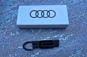 Portachiavi originale Audi e-tron nero acciaio inox - opaco e lucido NUOVO - Foto 1 di 4