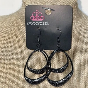 Paparazzi Jewelry Gun Metal Fish Hook Earrings - Picture 1 of 5