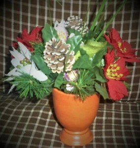 Orange Vase aus Keramik mit künstlichen Blumenstrauß Kunstblumen - Bild 1 von 3