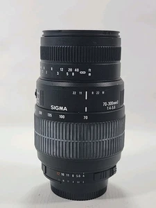 SIGMA 70-300 mm F4 - 5,6 DG Macro - Montaje Nikon F / Falta tapa de lente - Imagen 1 de 8