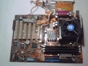 Mainboard P4 ASUS P4B Rev:1.03. 1,8GHz 640MB SDDIF - Bild 1 von 8