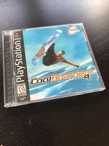 Cool Boarders 4 (Sony PlayStation PS1) etiqueta negra completa B11 - Imagen 1 de 4