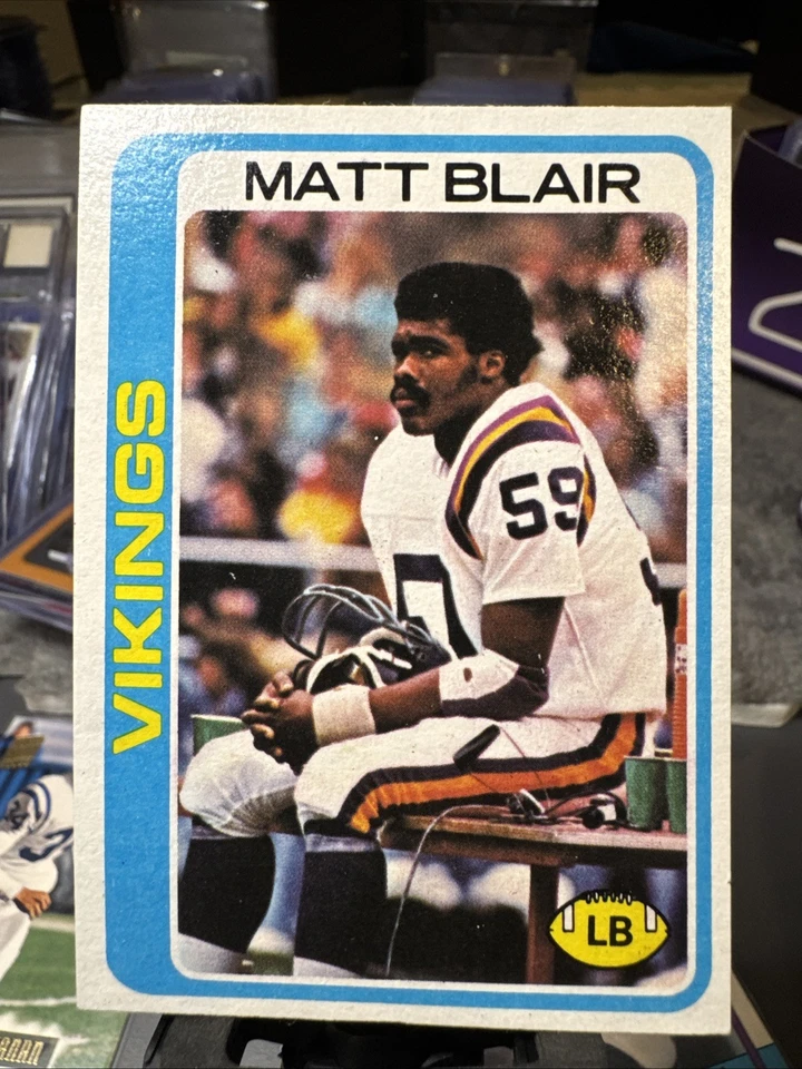 1978 Topps football card #469 Minnesota Vikings Matt Blair **A** - Image 1 of 4