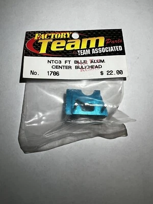 Team Associated NTC3 Ft Blue Aluminum Center Bulkhead  No 1706 - Image 1 of 2