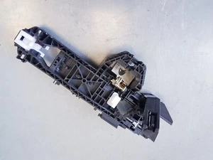 MERCEDES CLASE A W176 A180 2017 R SOPORTE MANIJA PUERTA EXTERIOR TRASERO A2047602134 - Imagen 1 de 11