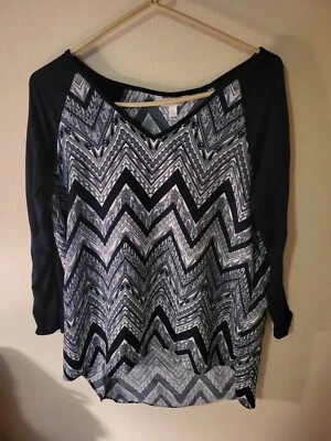 Charming Charlie Womens L Blouse Black 3/4 Sleeve Hi Low Hem 28 L 22 Across Fron - Image 1 of 4