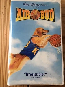 AIR BUD WALT DISNEY HOME VIDEO VHS TAPE 1997 CLAMSHELL CASE EXCELLENT CONDITION - Picture 1 of 5