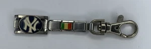 Llavero Casa D Oro 2003 vintage enlaces bandera italiana y Yankees de Nueva York - Imagen 1 de 6