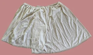 2 Vintage White Half Slips SZ XL Perfectform First Lady Lace Trim Nylon USA - Picture 1 of 9