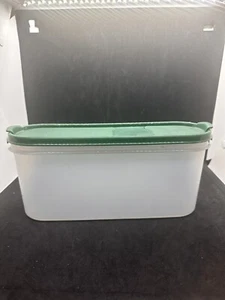 Vintage Tupperware Modular Mate 2400B-1 Storage Container Plush Lid. - Picture 1 of 3
