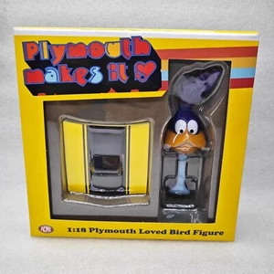 1/18 ( DSID )   Plymouth Loved Bird Figure with Lemon Twist with stand - Picture 1 of 6