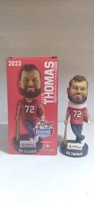 LAKE COUNTRY DOCKHOUNDS 2023 JOE THOMAS SGA BOBBLEHEAD BADGERS, BROWNS FOOTBALL - Imagen 1 de 7