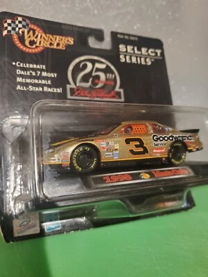 Bajo Dale Earnhardt NASCAR Pro 1:43 Monte Carlo #3 Gold Winners Circle Select Foto 1 de 4