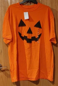 Neu mit Etikett Halloween Jack O Lantern orangefarbenes Kürbisgesicht T-Shirt für Herren Größe XL -3433 - Bild 1 von 3