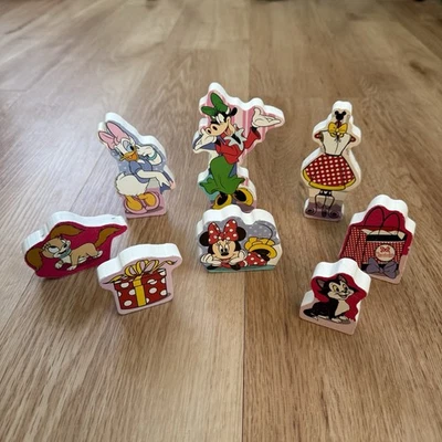 Деревянные блоки игрушек персонажей Disney 8 предметов Minnie Mouse Figaro Clarabelle Daisy - Изображение 1 из 4