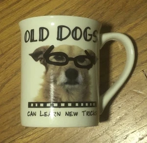 NUEVA Taza Grande Hoots N' Howlers "PERROS VIEJOS... - Imagen 1 de 4