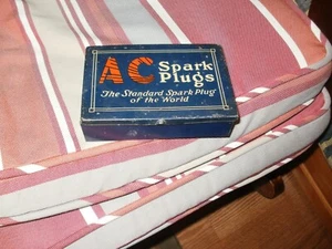 Vintage AC Spark Plug Metal Box - Picture 1 of 7
