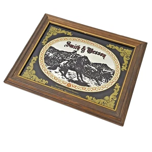 Vintage Smith & Wesson | 14,25 "x 11" gerahmter Spiegel | Männerhöhle Pferd Viehtrieb - Bild 1 von 8