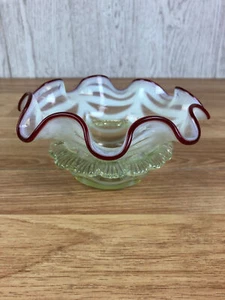 Vintage Glass Bowl Green Petal Shaped Base & White & Red Ruffled Top 2.5" Tall - Picture 1 of 7