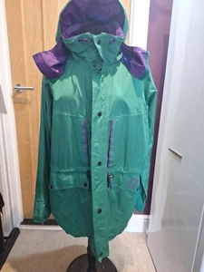 (D*) Mountaincraft Cyclone Ladies Jacket Green/purple Size M 48" With Wired Hood - Picture 1 of 11