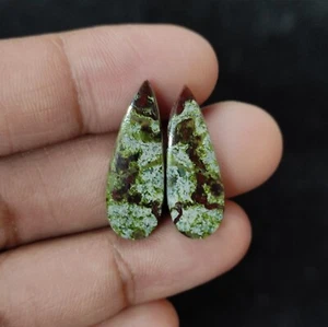 Natürlicher Cabochon Drachenblut Edelstein 16,70 kt Handarbeit Paar 27 x 10 x 3 mm - Bild 1 von 6
