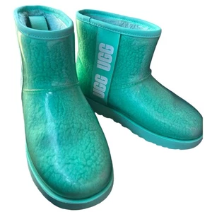 UGG Classic Clear Mini Water Proof Teal Faux Fur Ankle Boots Size 5 - Picture 1 of 3