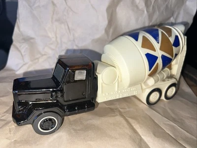Avon Cement Mixer Everest After Shave Full - Image 1 of 4