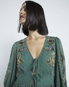 River Island Womens Green Velvet Long sleeved Body Top Size 8 - Picture 1 of 11