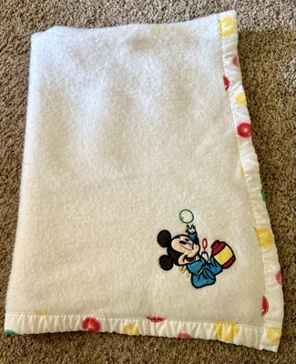 Manta de bebé vintage satinada bebés Disney Mickey Mouse soplando burbujas EE. UU. Foto 1 de 4