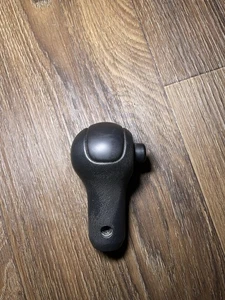2000-2005 MITSUBISHI ECLIPSE SHIFTER KNOB AUTOMATIC GEAR SHIFT HANDLE RUBBER OEM - Picture 1 of 4