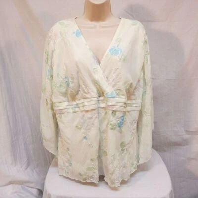 dressbarn Shirt Cream Flower Designs Handkerchief Sleeves Lined top Size 2X - Image 1 of 4