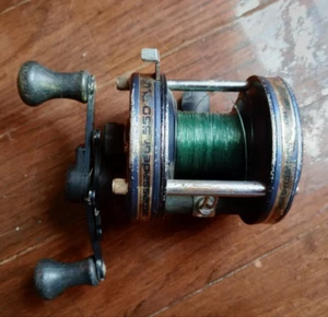 ABU Garcia Ambassador 550 Plus baitcasting reel heavy wear - Picture 1 of 5