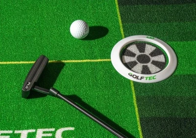 Nuevo tapete de golf SkyTrak 9' con devolución de pelota Foto 1 de 4