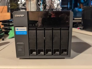 QNAP TX-500p W/ 4x 3TB Seagate Barracuda - Picture 1 of 10