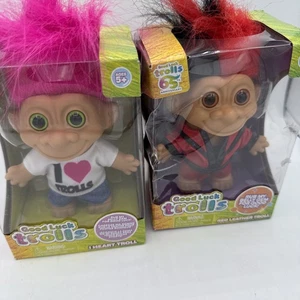 Juego Good Luck Trolls 65 Aniversario Cuero Rojo Y I Heart Troll - Imagen 1 de 6