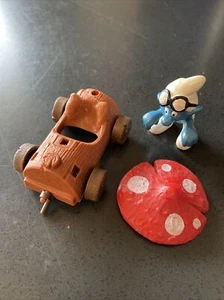 Vintage Log Car Smurf Parts-Super Smurf-Schleich Peyo, 1978 Hong Kong - Picture 1 of 10