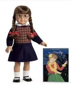 New 18” 2013 American Girl Molly Doll W Book, Purse, Cap & More. Retired Version - Picture 1 of 12