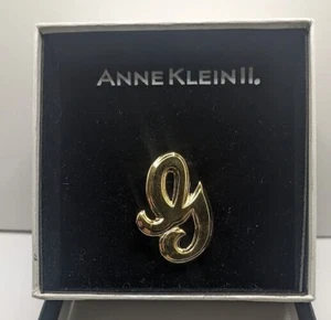 Initial Letter Monogram G Gold Brooch Pin Anne Klein II - New in Original Box - Picture 1 of 3