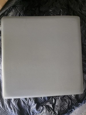 Zedelmaier Sitzhocker Sitzwürfel Stauraum Fußbank Truhe grau Aufbewahrungsbox - Bild 1 von 4