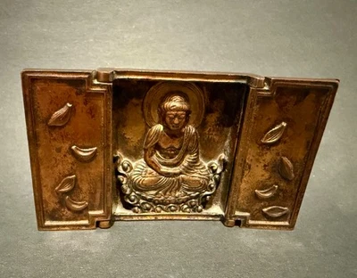 Antiguo santuario budista japonés Zushi Foto 1 de 4