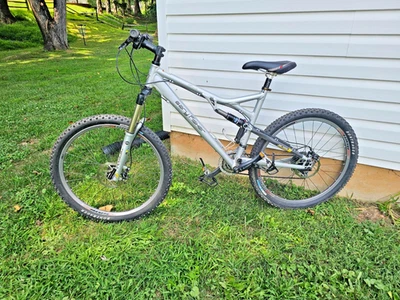 2007 Gary Fisher Classic HiFi Plus  Full Suspension Bontrager Relic Fox Juicy XT - Image 1 of 4