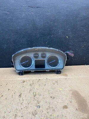 2010 to 2014 Cadillac Escalade Instrument Speedometer Cluster Gauge N0397 DG - Image 1 of 4
