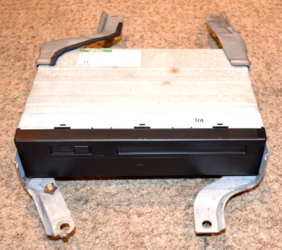 2004-2007 TOYOTA LAND CRUISER CD DVD PLAYER STEREO NAVIGATION 86841-50090 Foto 1 de 4