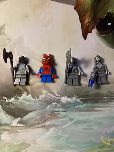 Lego Marvel Mini Fig Lot Of 4 With Rare Spider Pig + 3 Chitauri Soldiers - Picture 1 of 1