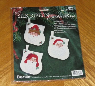 Kit de meias Bucilla Santa enfeite de Natal fita bordada crewel - lacrado - Imagem 1 de 4